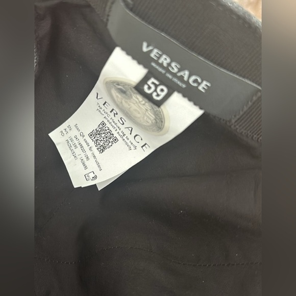 Brand New Versace baseball hat - Picture 7 of 8